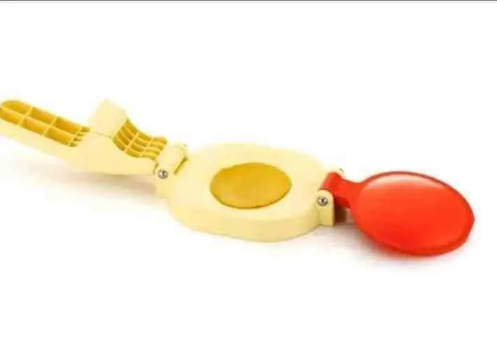 plastic puri and chapti maker